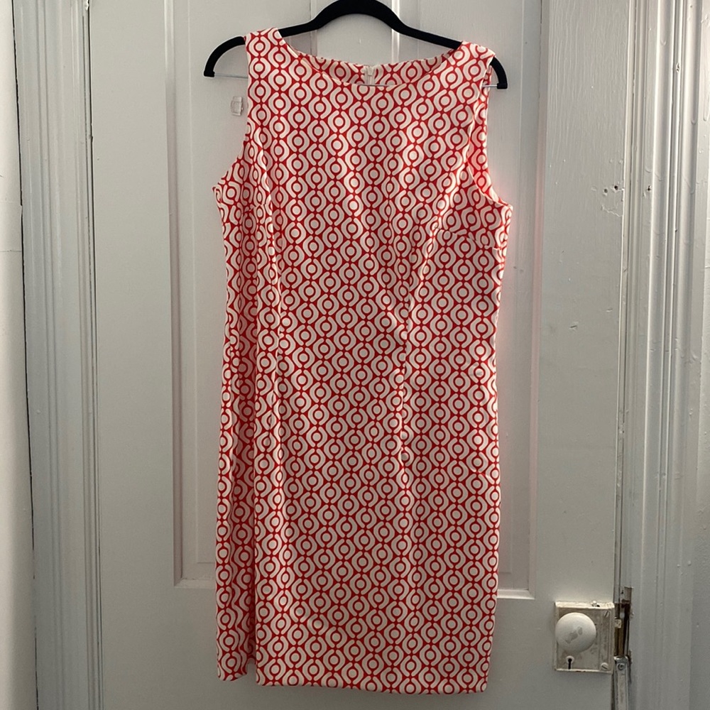 Very fresh dress perfect for go out to have lunch with friends